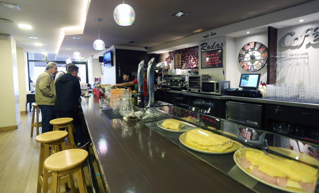 Hostal Rodas パンプローナ エクステリア 写真